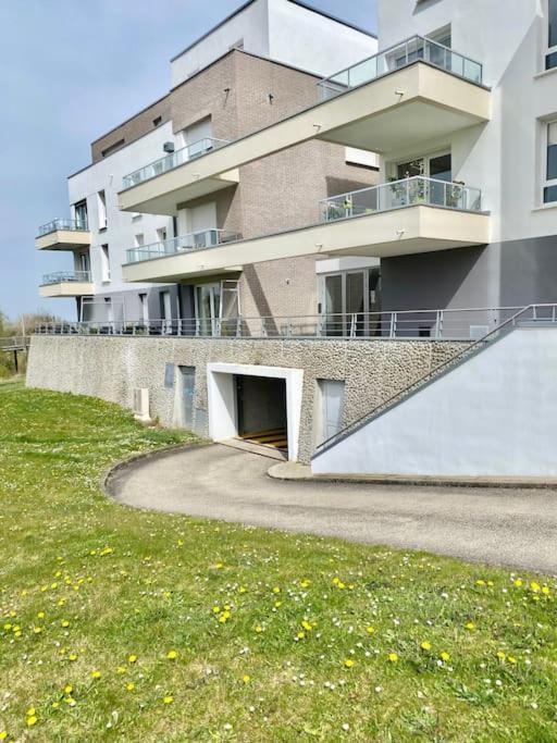 Le Domaine Reserve , Parking Et Ecrin De Verdure Amiens Exterior photo